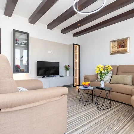 Modern Adriana - Free Parking Appartement *